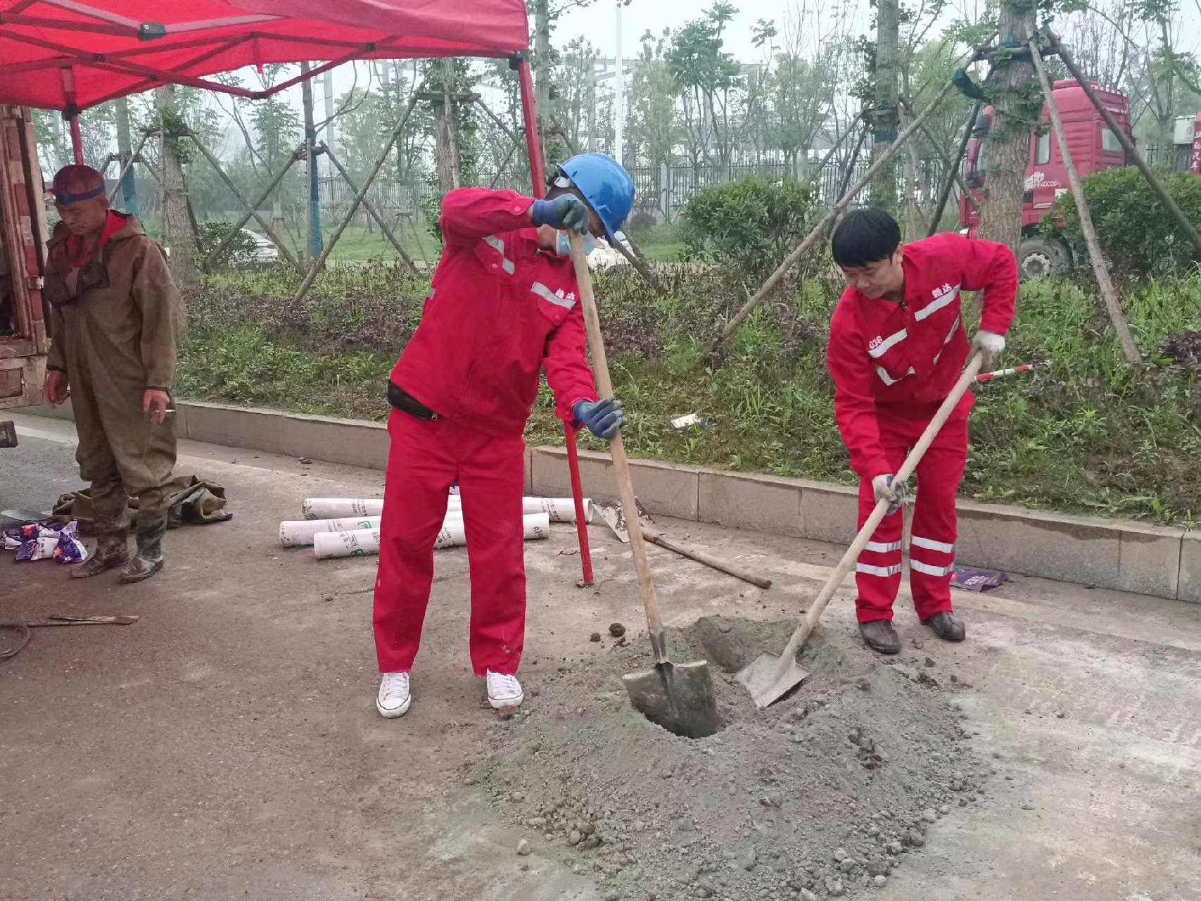 金东管道疏通哪家好】及时进行市政管道清淤